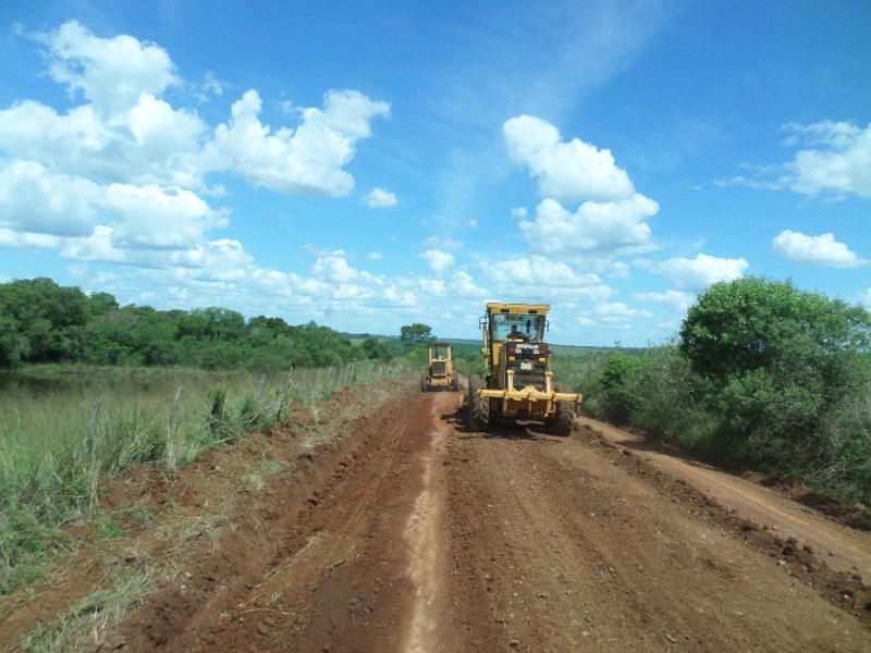 Secretaria de Obras trabalha na recuperação das estradas